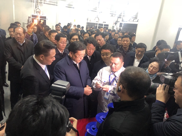 省委常委、市委書記王忠林到濟南新材料產(chǎn)業(yè)園區(qū)觀摩評議富通光纖預制棒（一期）項目