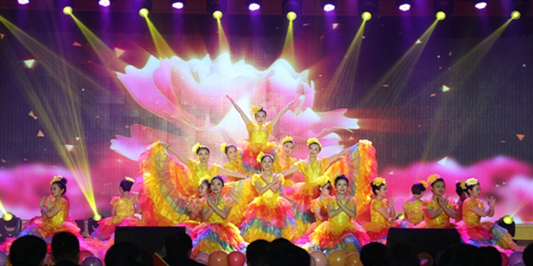 1-02、房地產(chǎn)公司、物業(yè)公司開場舞《春海》.jpg